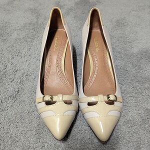 Brooks Brothers Elegant Cream Women's Pumps, size 7